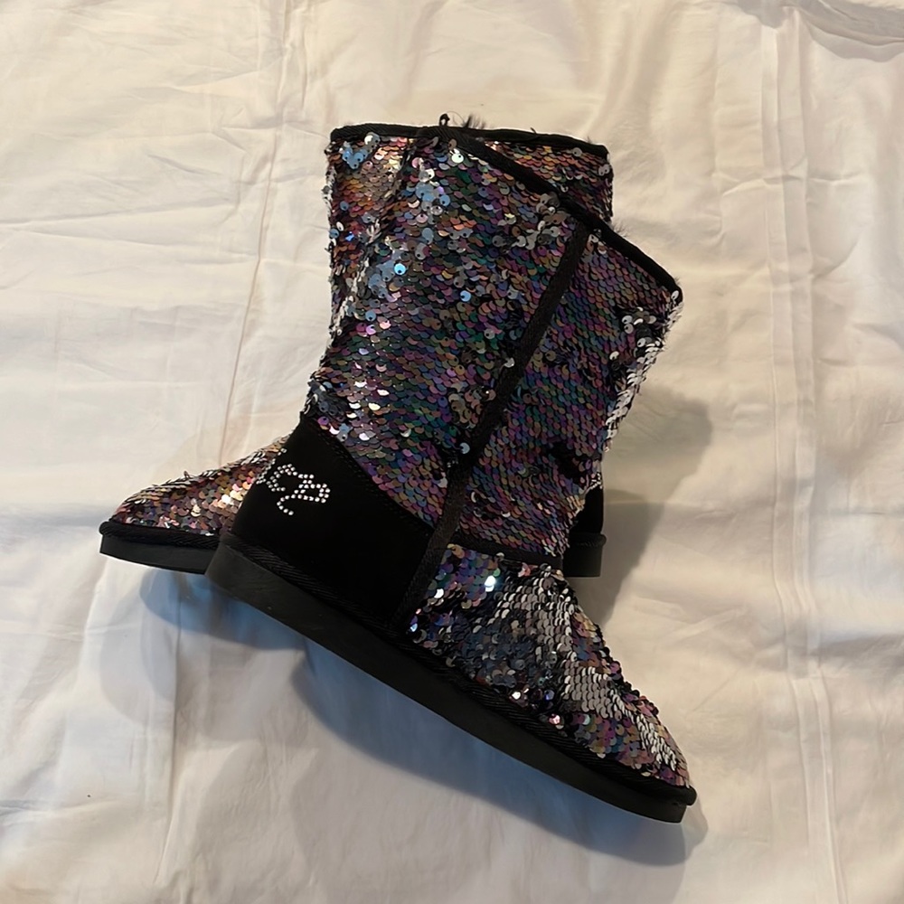 NWT Juicy Couture Sequin Multi Color Kamry Boot in size 8.